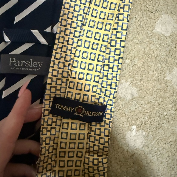 Stylish Men's Tie Set - Black, Blue, Navy, Yellow - Picture 4 of 6